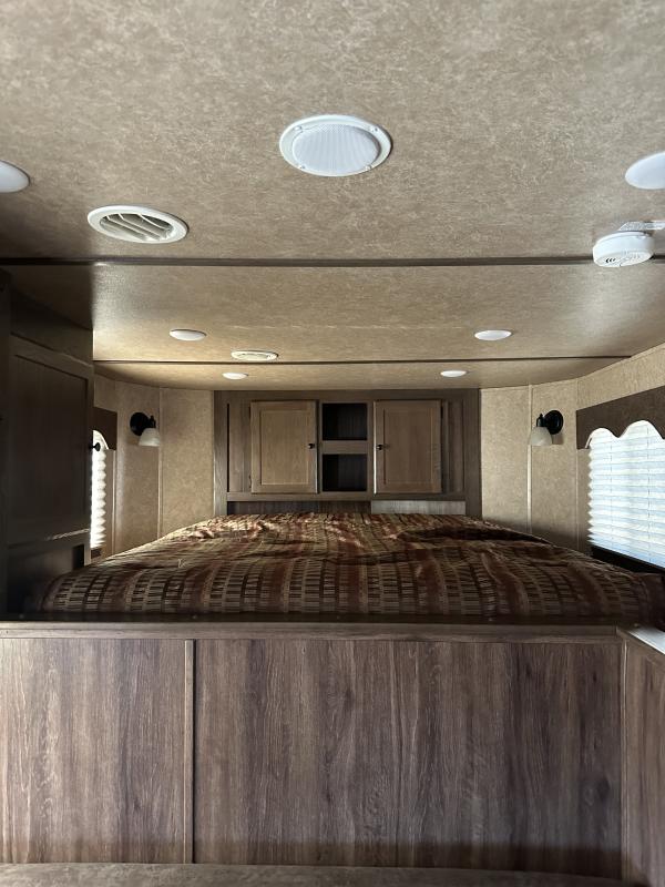2022 Lakota 3H 12'8 SW w/ Slide Out LQ Horse Trailer - Image 10