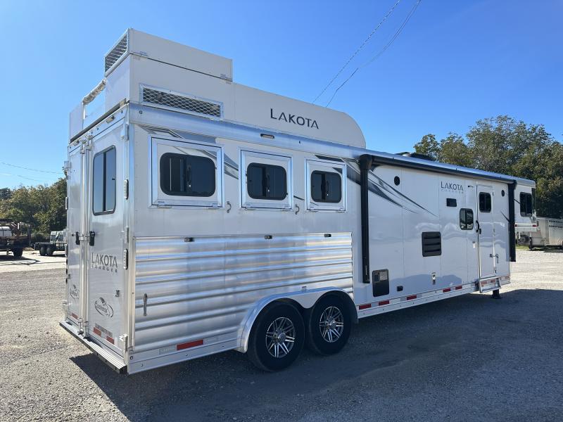 2022 Lakota 3H 12'8 SW w/ Slide Out LQ Horse Trailer - Image 14