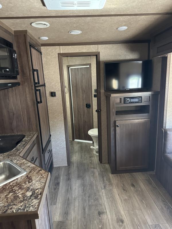 2022 Lakota 3H 12'8 SW w/ Slide Out LQ Horse Trailer - Image 8
